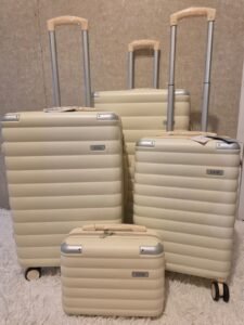 Luggage (Expandable Suitcase With 8 Spinner Wheels)