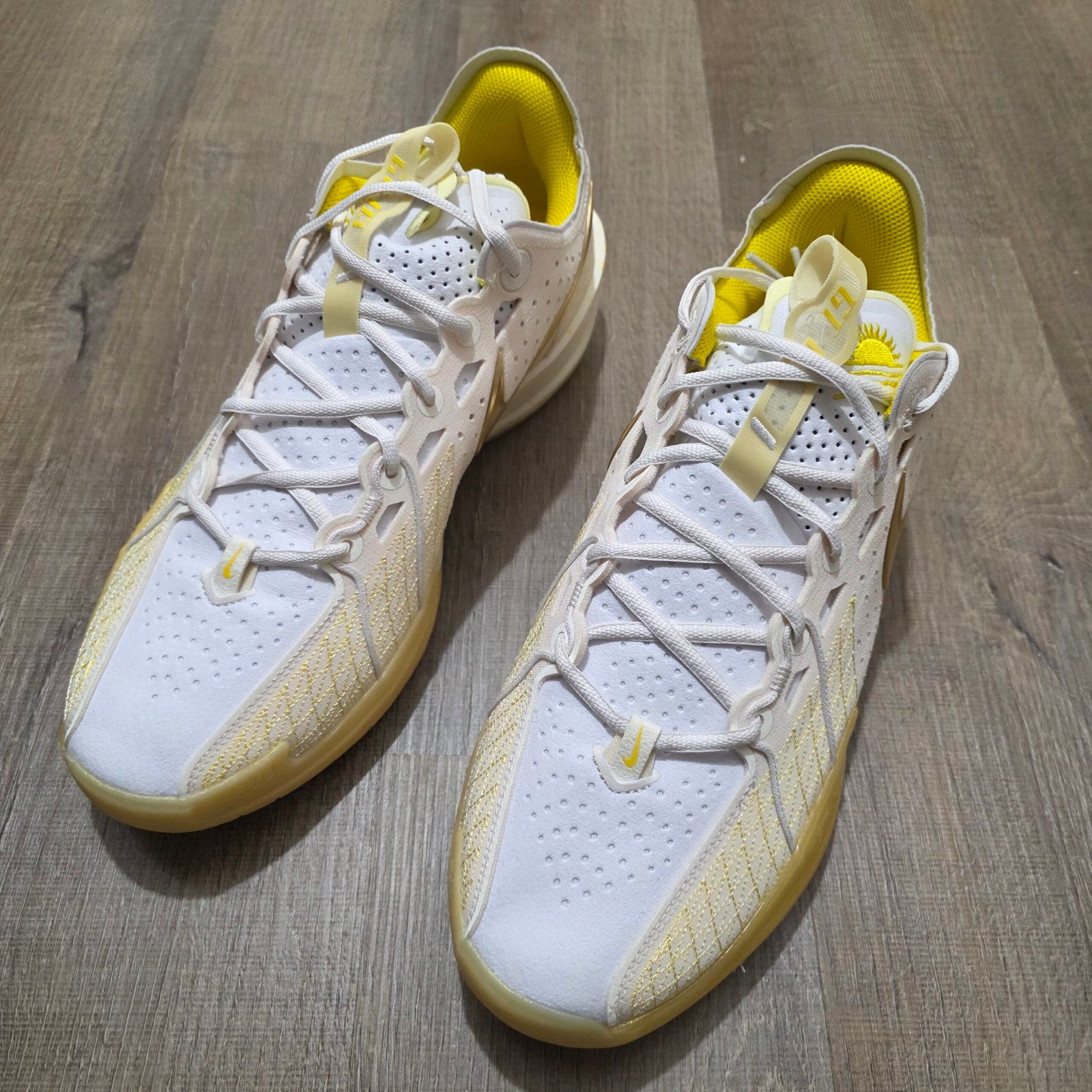 Nike Men's Basketball Shoes White Gold Yellow US 12 FZ1523-100 No Box