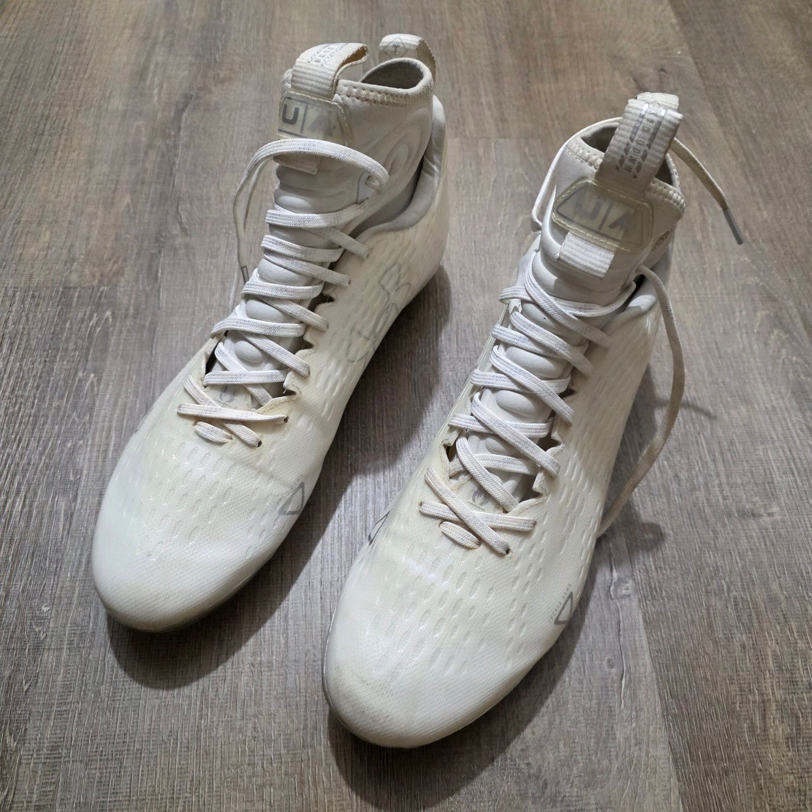 20251209_225302 Under Armour Spotlight Lux MC Football Cleats Men’s 13 White 3025082-100