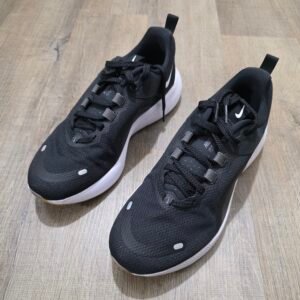 Nike Reax Run 5 DJ9976-001 Black White Women’s Size 8.5 Running Shoes