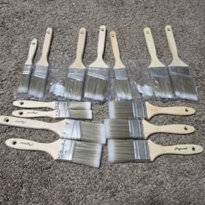 Magimate Paint Brush Lot of 14 Wood Handle Flat Angled Sash Painting Brushes