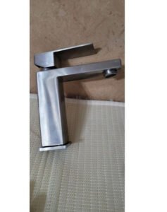Modern Brushed Nickel Single Handle Bathroom Faucet With Hot & Cold Water Mixer